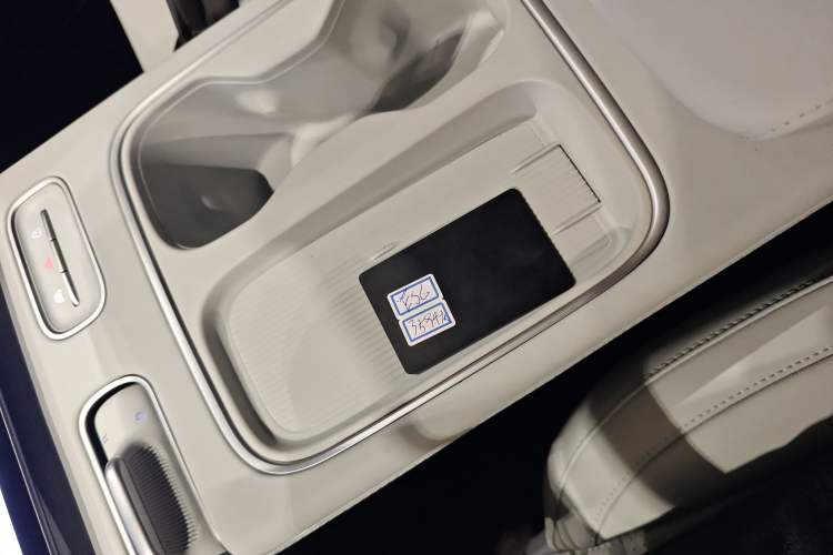 Used Nio ES6 2023 75 kWh Interior 1