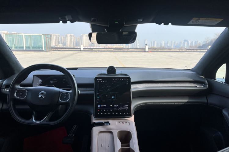Used Nio ES6 2023 75 kWh Interior 1