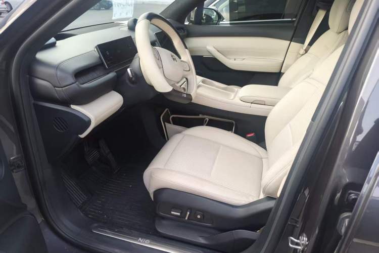 Used Nio ES6 2023 75 kWh Interior 1