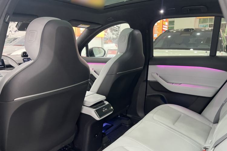 Used Nio ES6 2023 75 kWh Interior 10