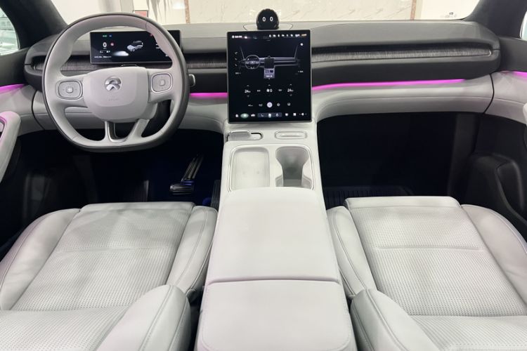 Used Nio ES6 2023 75 kWh Interior 11