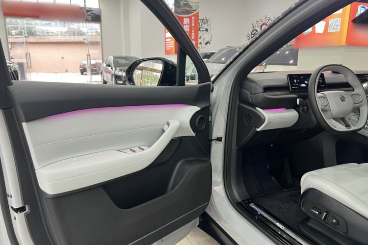 Used Nio ES6 2023 75 kWh Interior 2