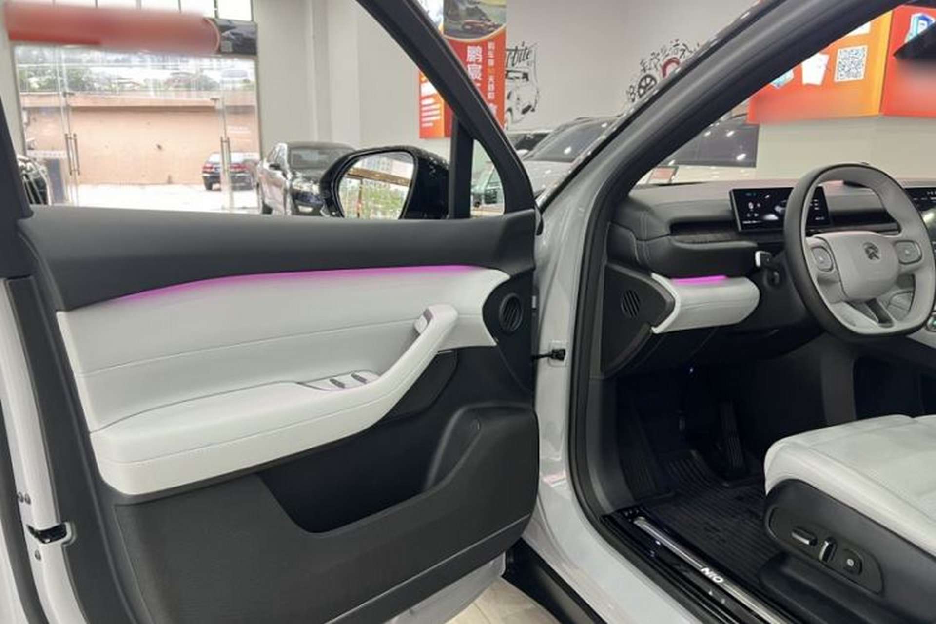 Used Nio ES6 2023 75 kWh Interior 2
