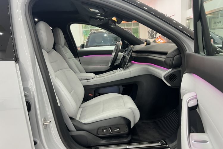 Used Nio ES6 2023 75 kWh Interior 3