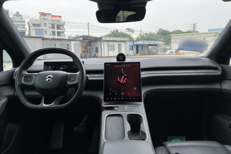 Used Nio ES6 2023 75 kWh Interior 3