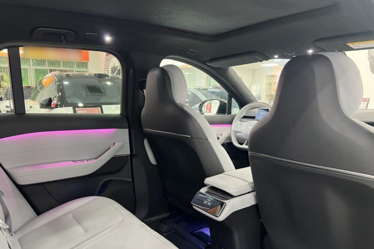 Used Nio ES6 2023 75 kWh Interior 4