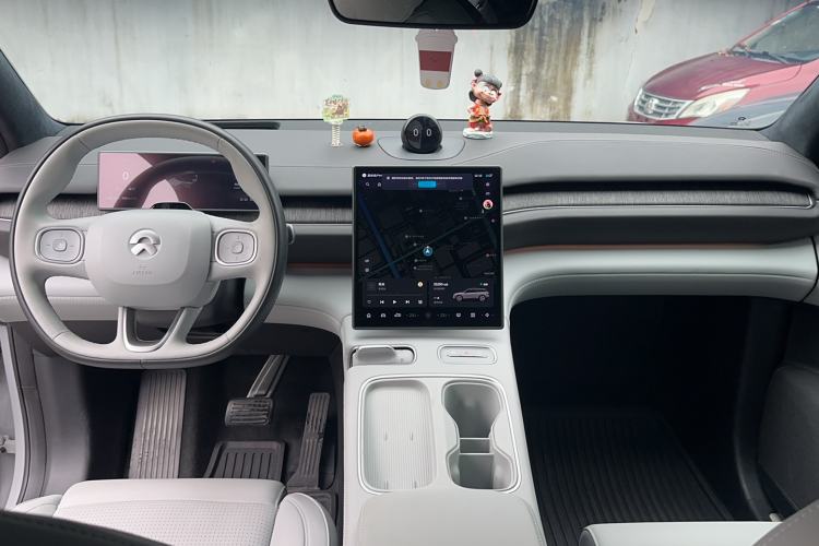 Used Nio ES6 2023 75 kWh Interior 4