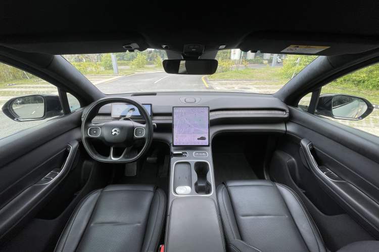 Used Nio ES6 2023 75 kWh Interior 4