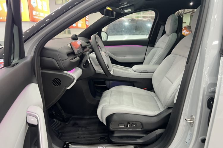 Used Nio ES6 2023 75 kWh Interior 8
