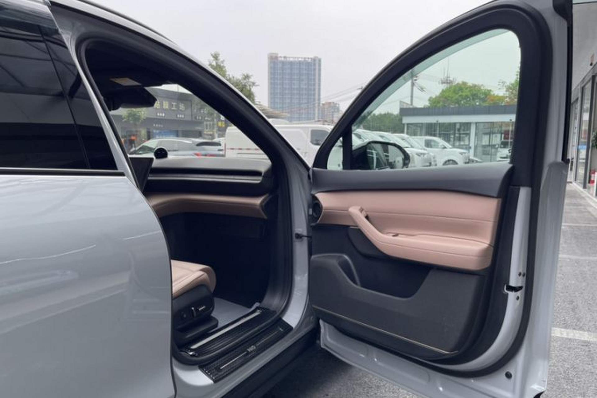 Used Nio ES6 2023 75 kWh Interior 8