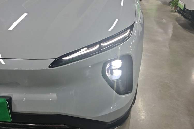 Used Nio ES6 2023 75 kWh Left Front Headlight
