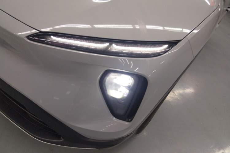 Used Nio ES6 2023 75 kWh Left Front Headlight
