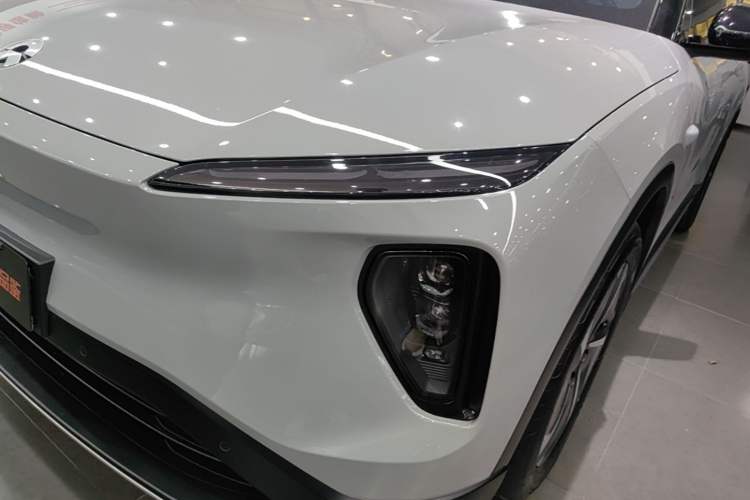 Used Nio ES6 2023 75 kWh Left Front Headlight