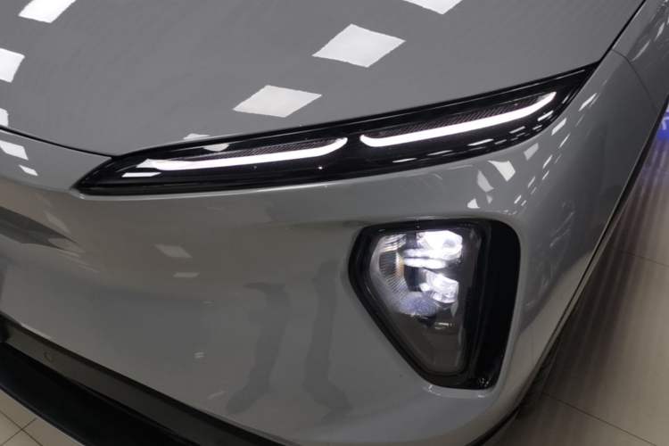 Used Nio ES6 2023 75 kWh Left Front Headlight