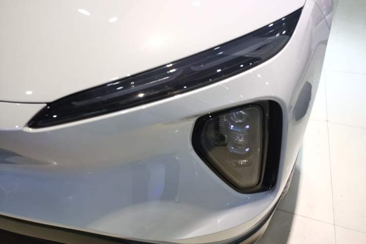Used Nio ES6 2023 75 kWh Left Front Headlight