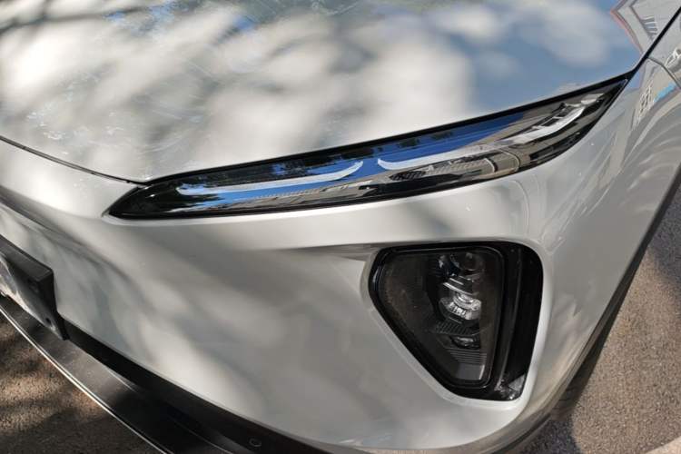 Used Nio ES6 2023 75 kWh Left Front Headlight