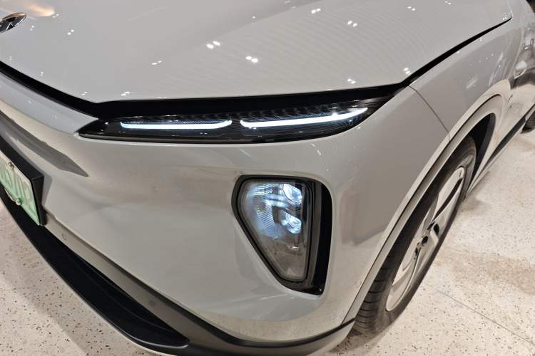 Used Nio ES6 2023 75 kWh Left Front Headlight