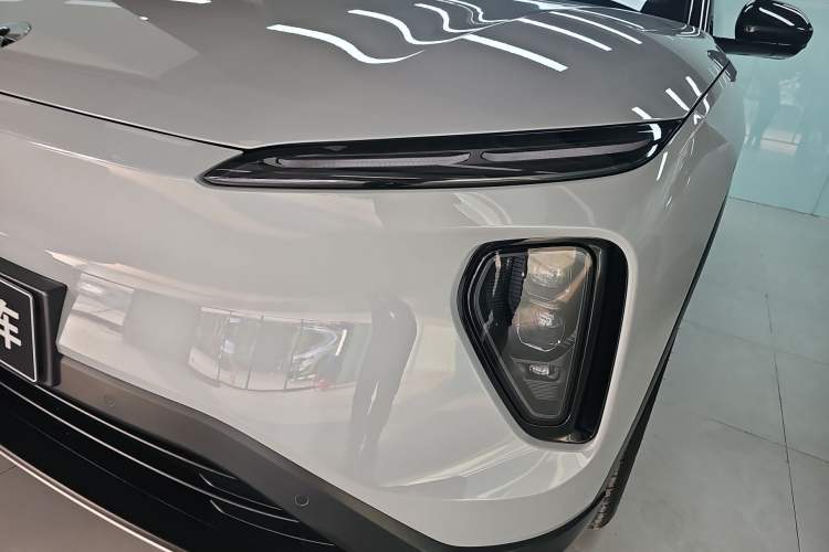 Used Nio ES6 2023 75 kWh Left Front Headlight