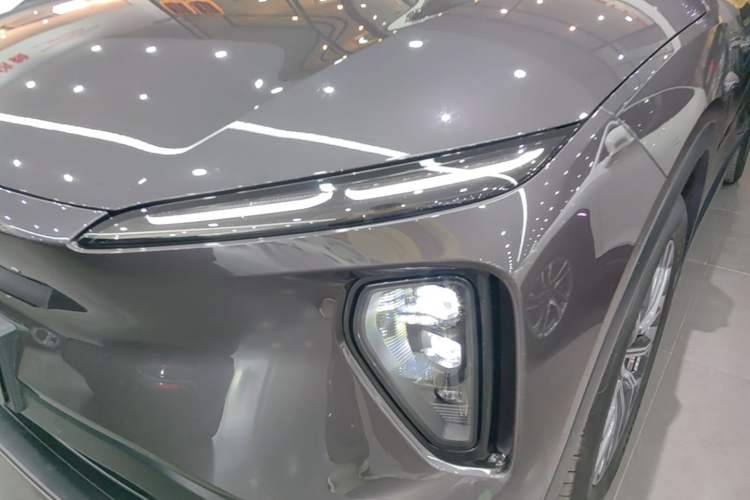 Used Nio ES6 2023 75 kWh Left Front Headlight