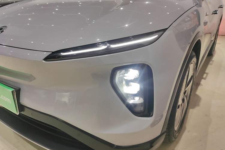 Used Nio ES6 2023 75 kWh Left Front Headlight
