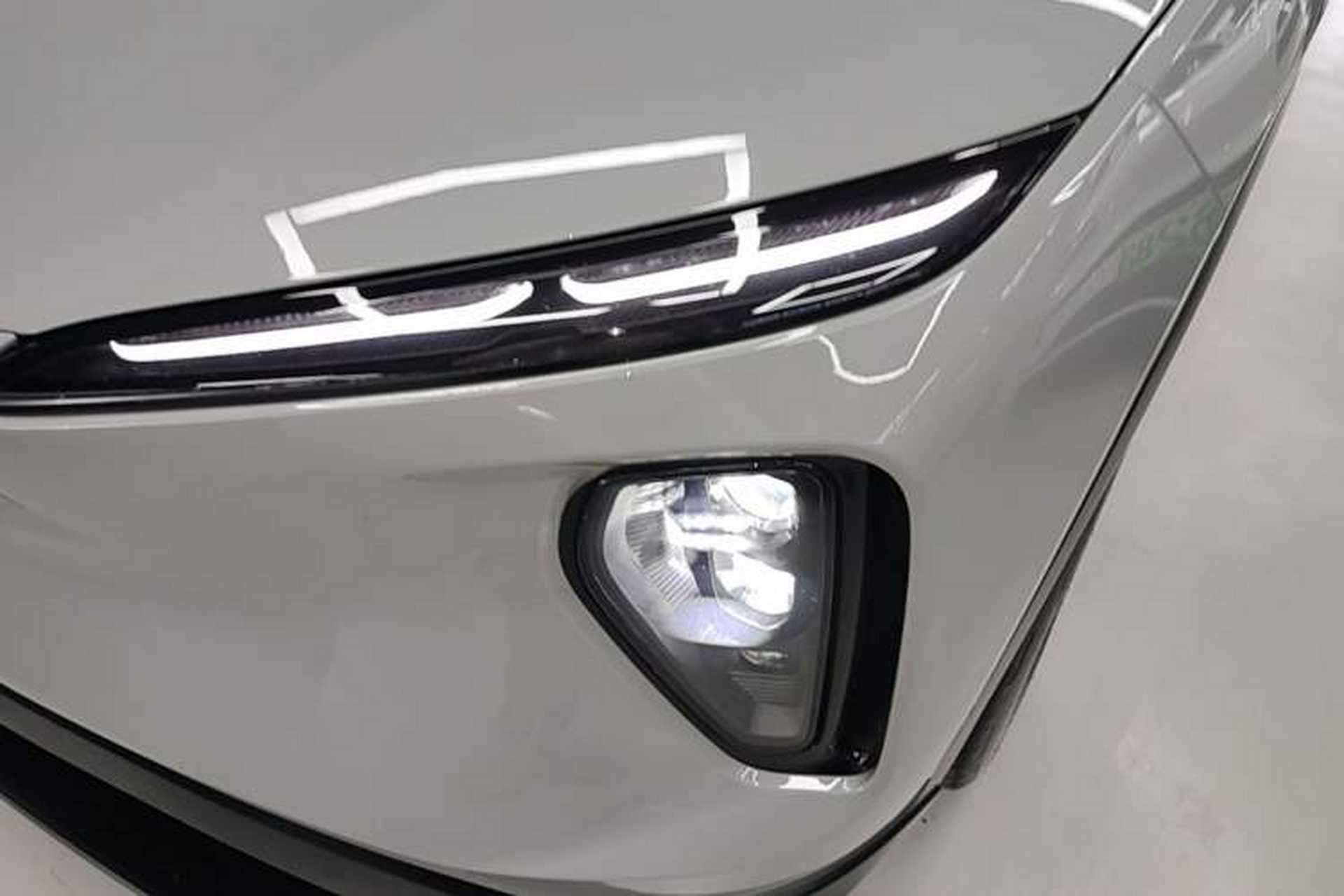 Used Nio ES6 2023 75 kWh Left Front Headlight