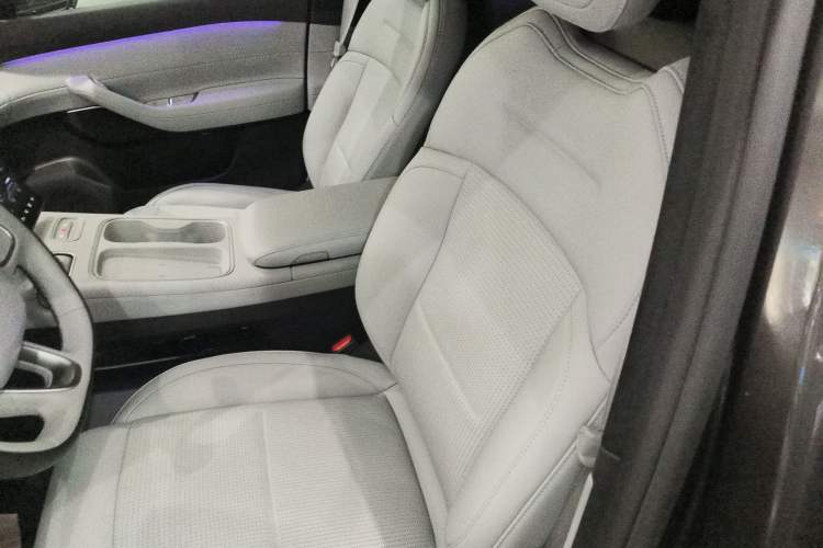 Used Nio ES6 2023 75 kWh Left Front Seat