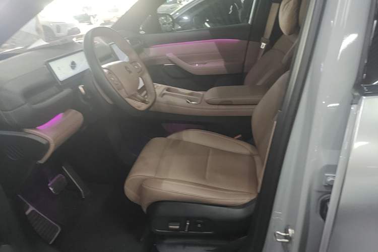 Used Nio ES6 2023 75 kWh Left Front Seat