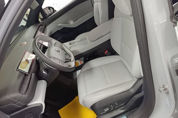 Used Nio ES6 2023 75 kWh Left Front Seat