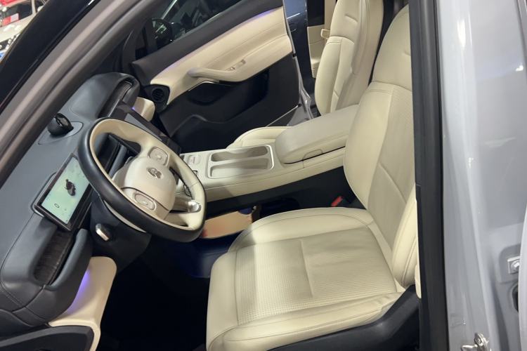 Used Nio ES6 2023 75 kWh Left Front Seat