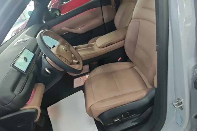 Used Nio ES6 2023 75 kWh Left Front Seat