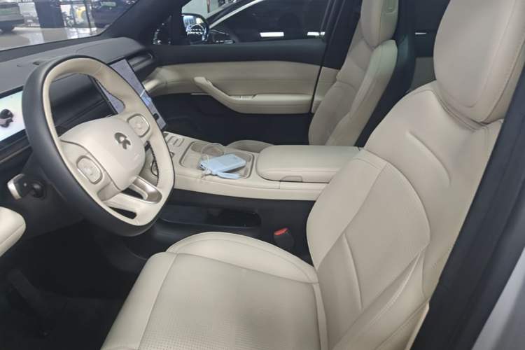 Used Nio ES6 2023 75 kWh Left Front Seat