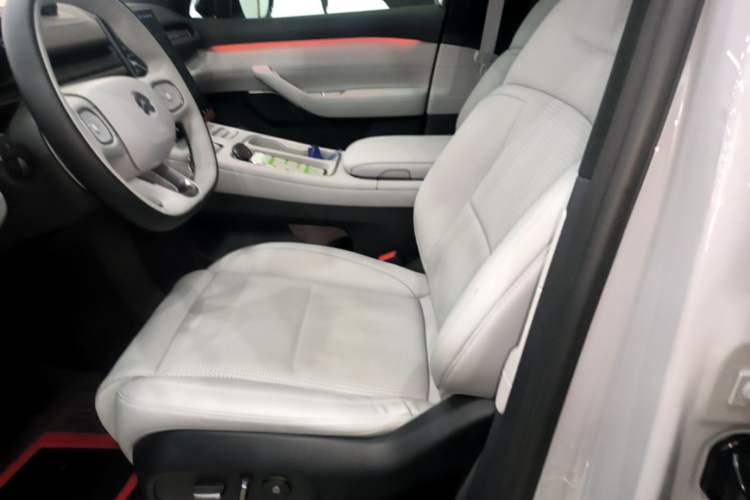 Used Nio ES6 2023 75 kWh Left Front Seat