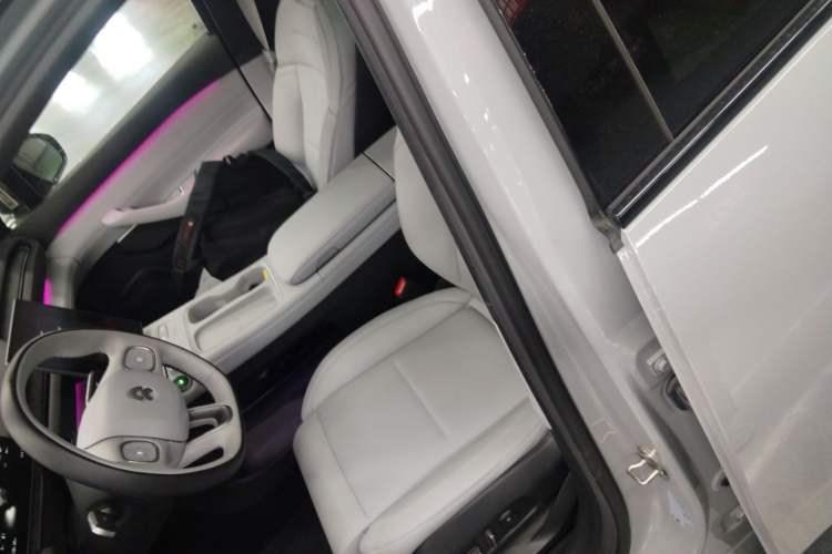 Used Nio ES6 2023 75 kWh Left Front Seat
