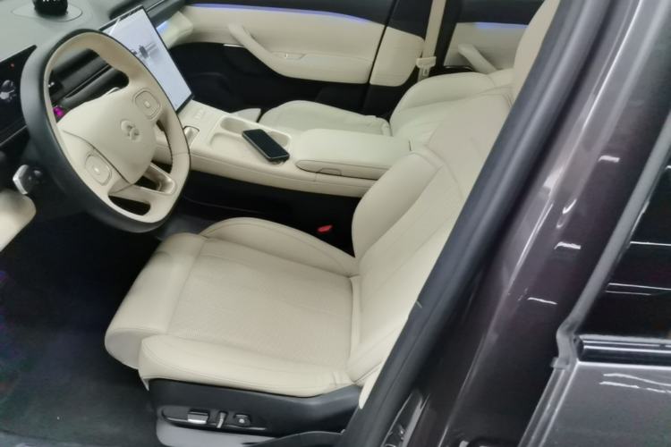 Used Nio ES6 2023 75 kWh Left Front Seat