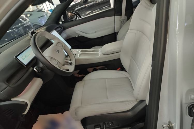 Used Nio ES6 2023 75 kWh Left Front Seat