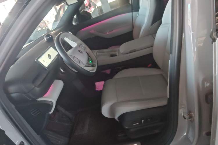 Used Nio ES6 2023 75 kWh Left Front Seat