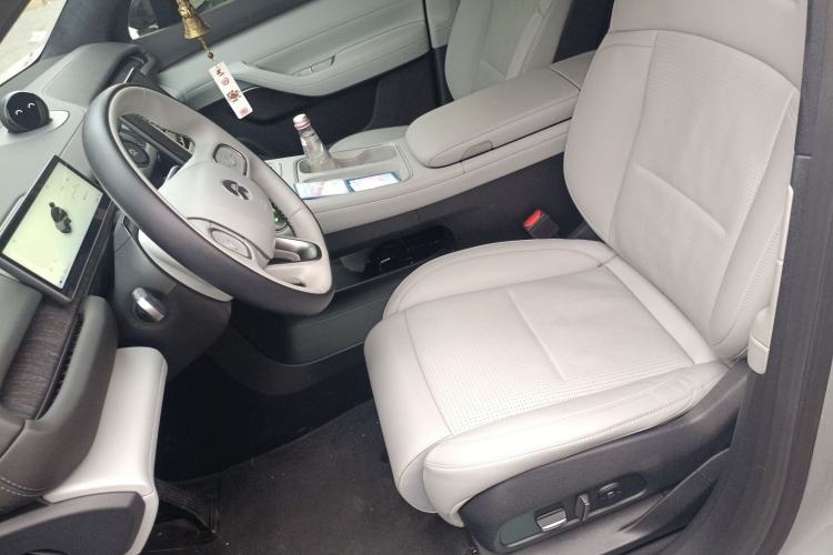 Used Nio ES6 2023 75 kWh Left Front Seat