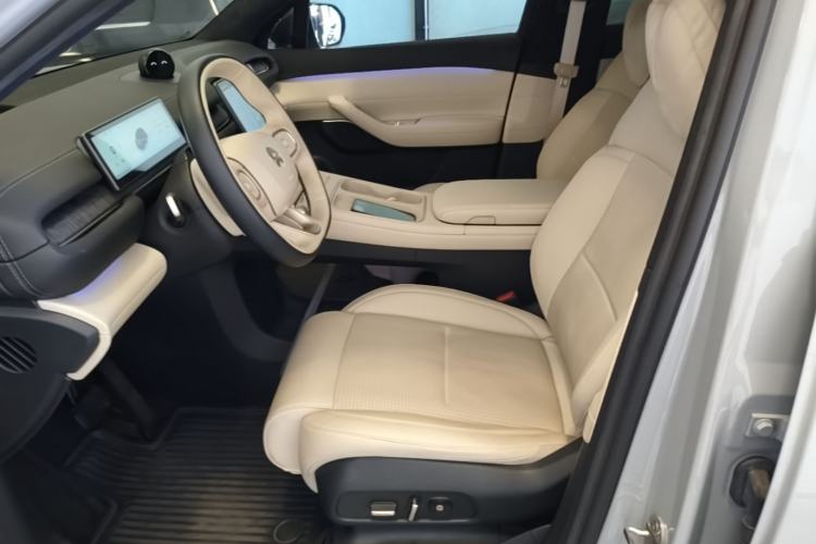 Used Nio ES6 2023 75 kWh Left Front Seat