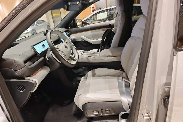 Used Nio ES6 2023 75 kWh Left Front Seat