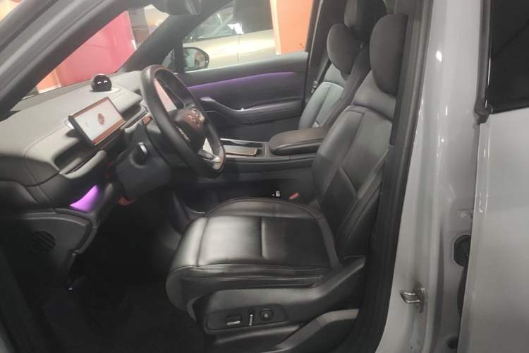 Used Nio ES6 2023 75 kWh Left Front Seat