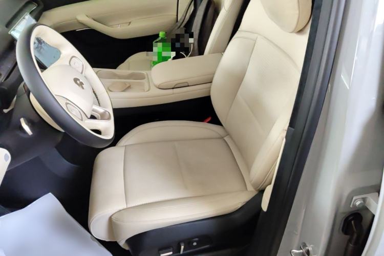 Used Nio ES6 2023 75 kWh Left Front Seat