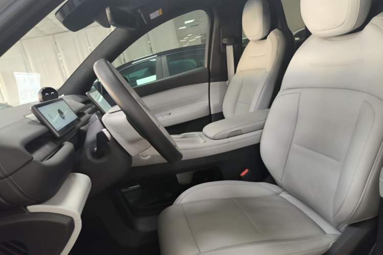 Used Nio ES6 2023 75 kWh Left Front Seat