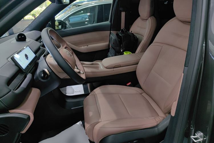 Used Nio ES6 2023 75 kWh Left Front Seat