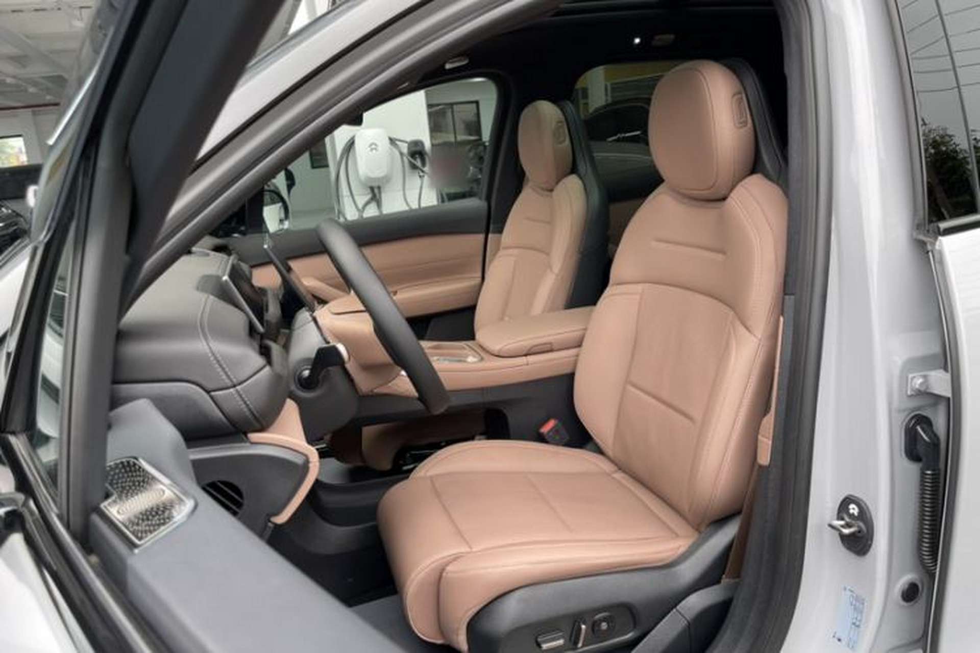 Used Nio ES6 2023 75 kWh Left Front Seat