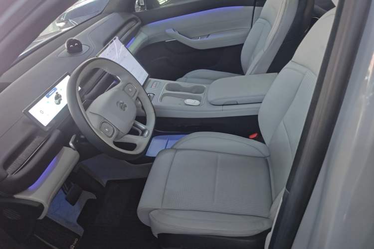 Used Nio ES6 2023 75 kWh Left Front Seat