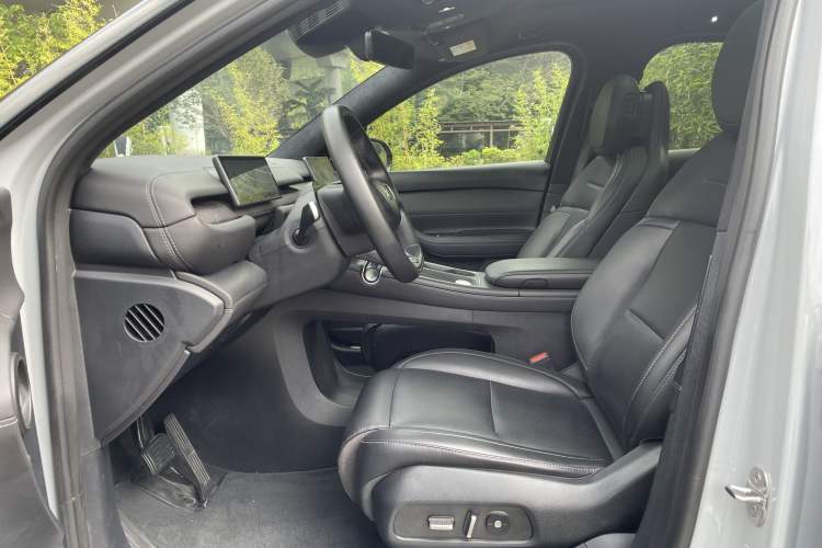 Used Nio ES6 2023 75 kWh Left Front Seat