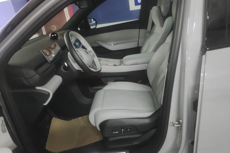Used Nio ES6 2023 75 kWh Left Front Seat