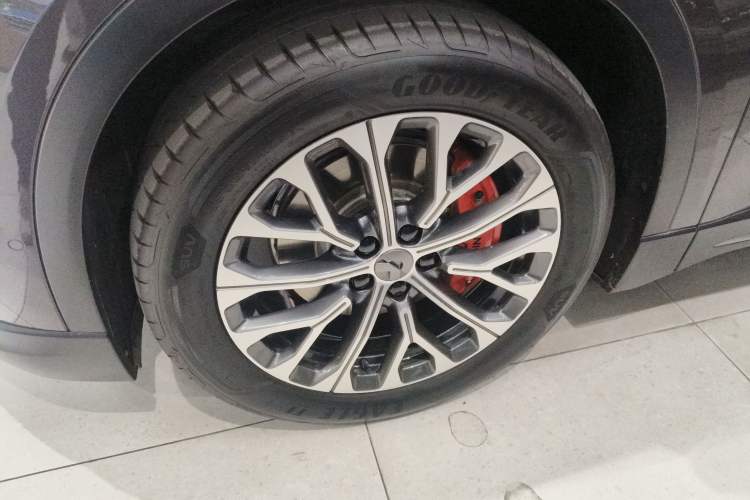 Used Nio ES6 2023 75 kWh Left Front Wheel Hub