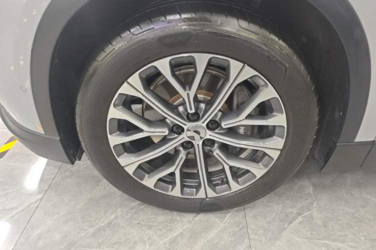 Used Nio ES6 2023 75 kWh Left Front Wheel Hub