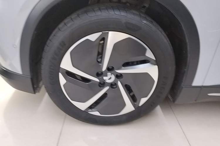 Used Nio ES6 2023 75 kWh Left Front Wheel Hub